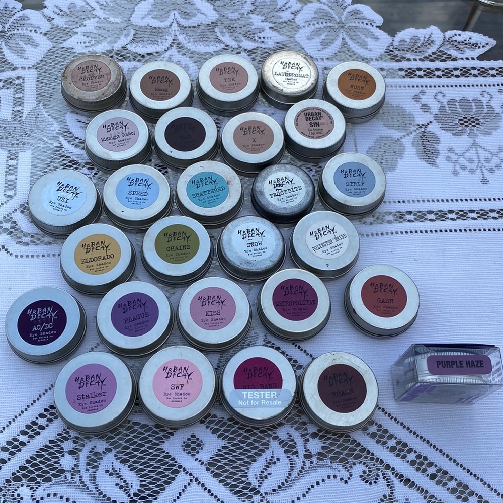 Urban Decay Vintage eyeshadow pot collection